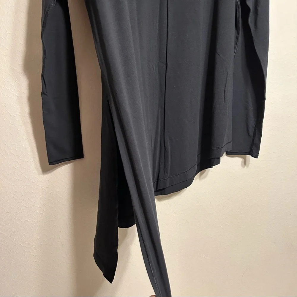 Lululemon To The Point Long Sleeve Black Shirt size‎ 6